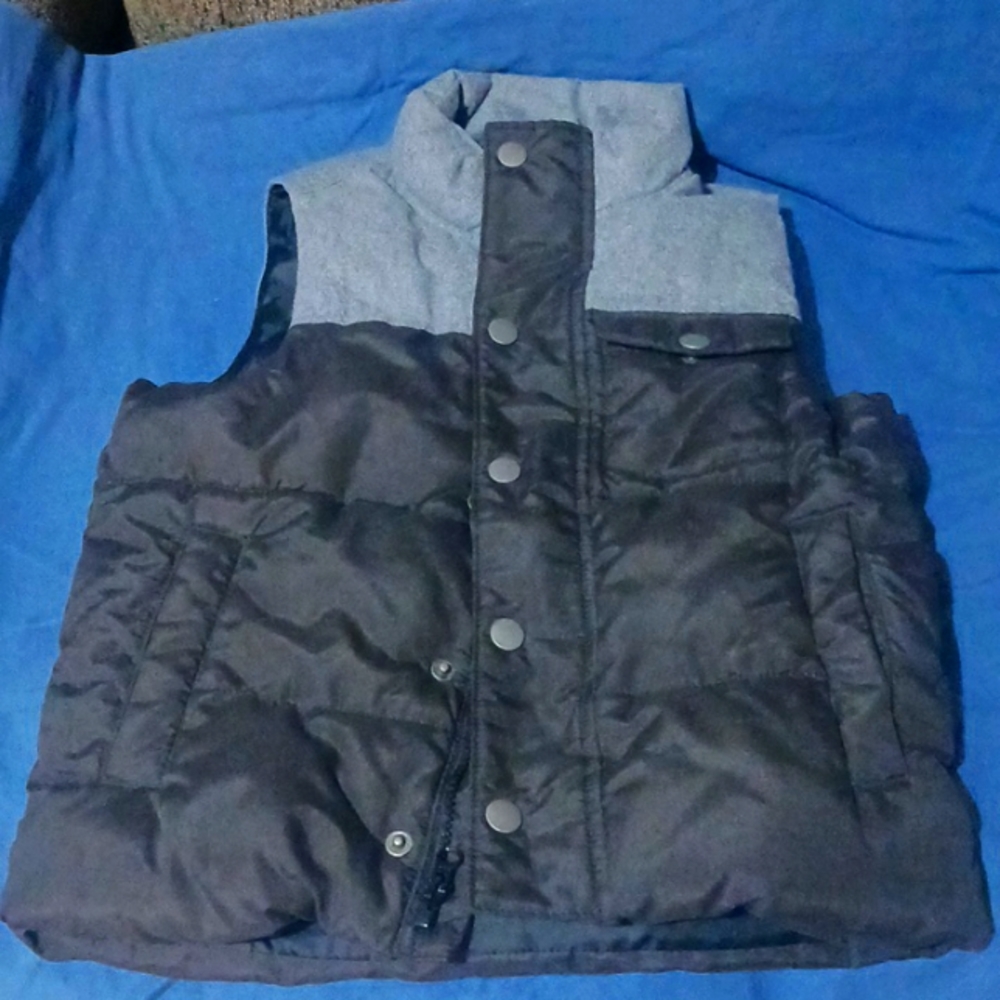 Old Navy Gray and Black Kids Vest